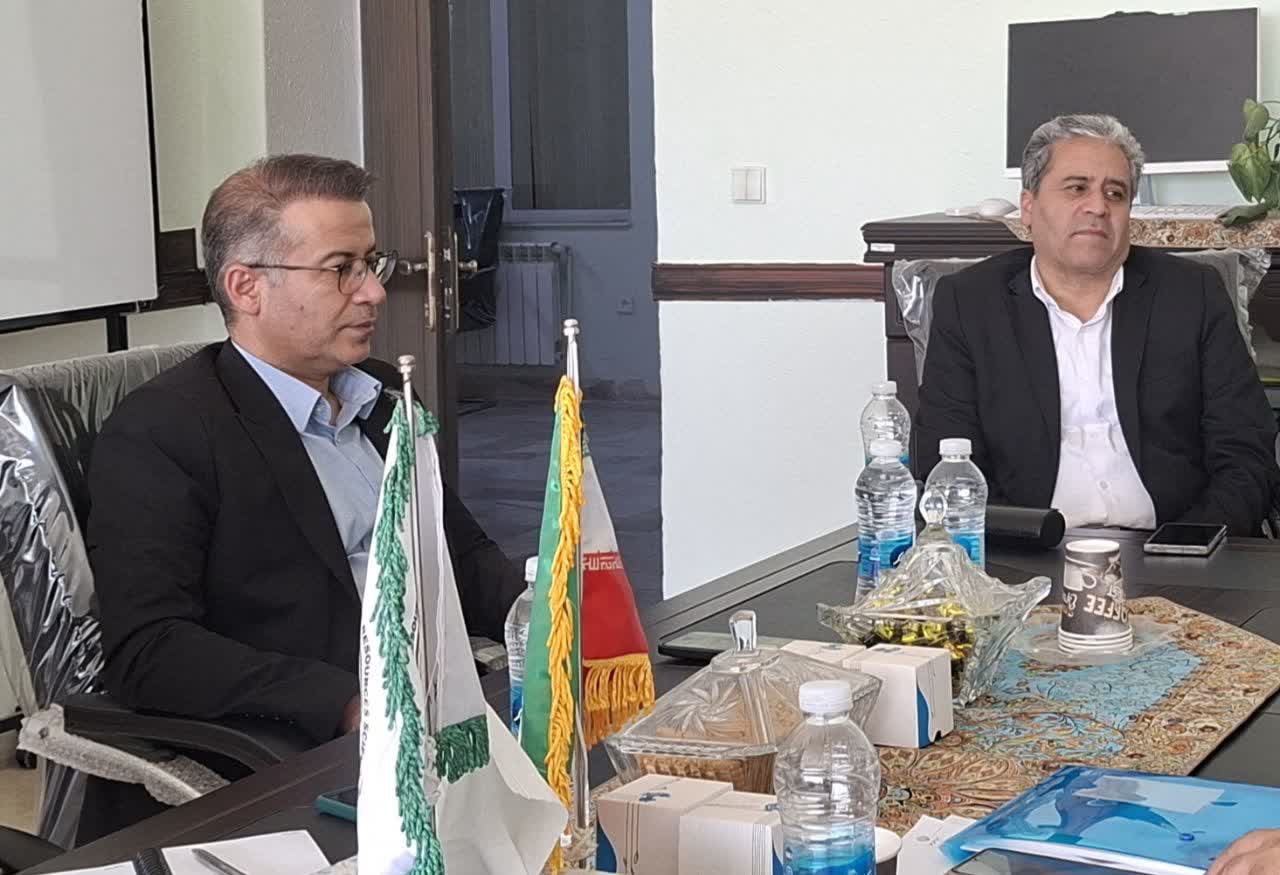 بررسی نحوه همکاری پارک با صندوق کارآفرینی و امید